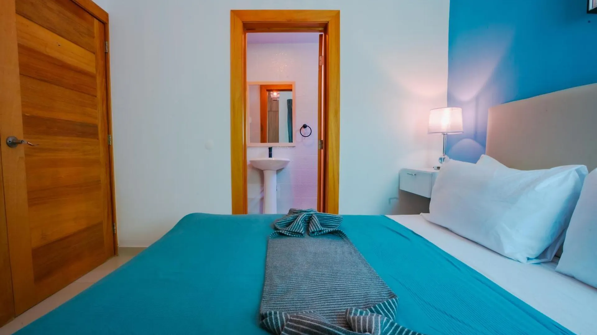 Playa Palmera Beach Resort Punta Cana Aparthotel